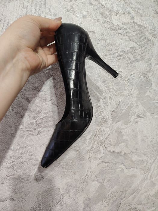 Продам туфли 38-39