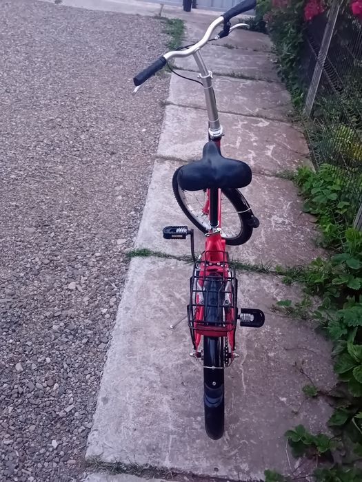 De vanzare este pliabila