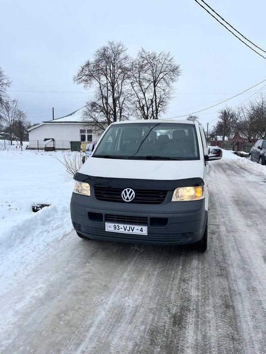 Vand  volkswagen Transporter T5 cu 6 locuri si duba modelu lung