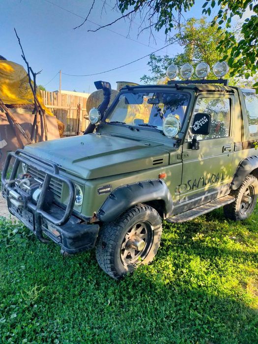 Suzuki samurai sj  plus încă unul de piese de schimb cadou ‼️
