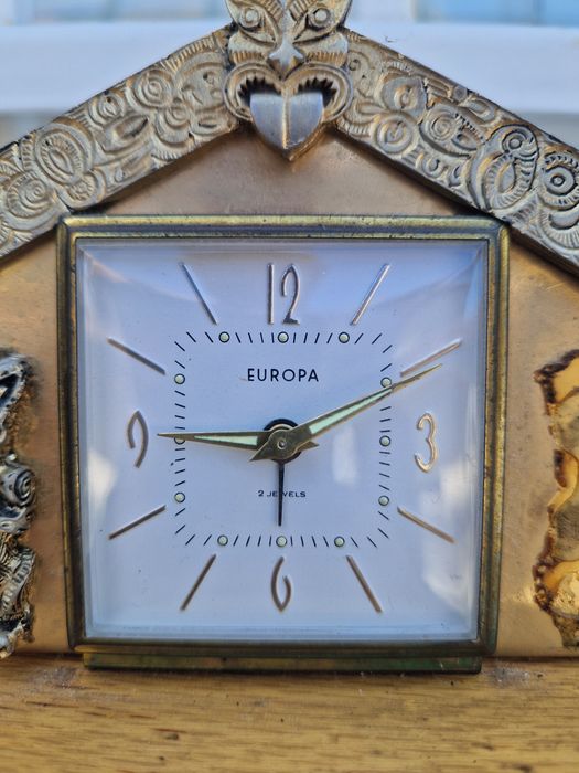 Прекрасен антикварен немски настолен бронзов будилник Europa