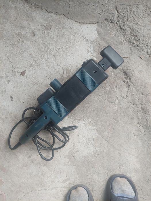 Șlefuitoare profesională cu banda Bosch 75 mm