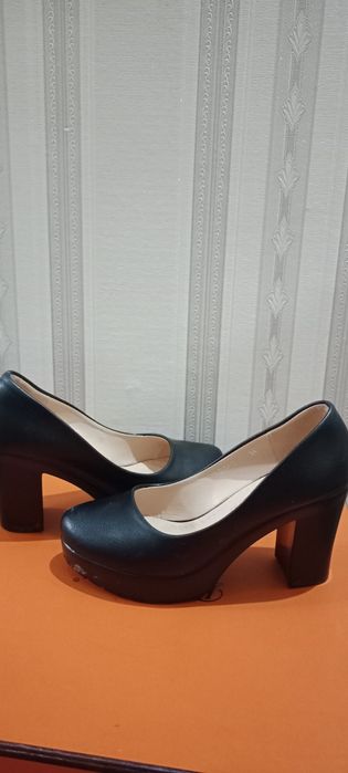 За 3тыс. Удобные,гелевые подошвый