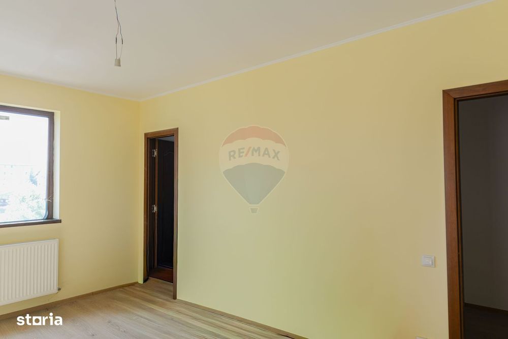 De vanzare casa + hala, teren 580mp, ideala business/service auto