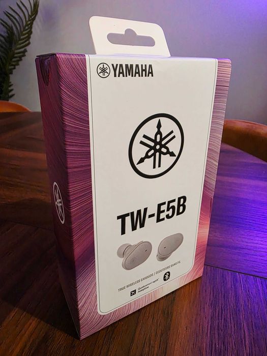 Слушалки за поставяне в ушите Yamaha TW-E5B ,безжични