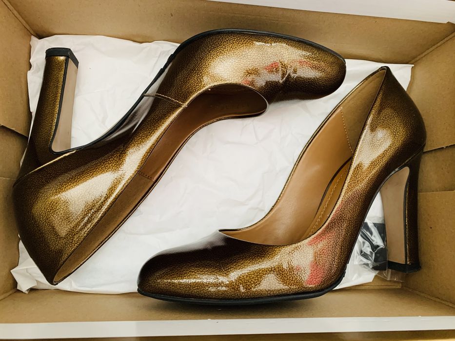 Pantofi dama maro-auriu de piele lacuita, mărimea 36, toc 8,5 cm