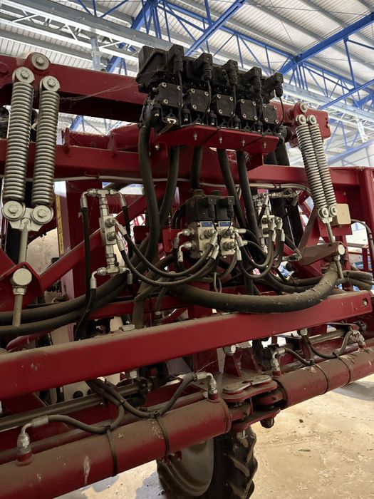 Masina de erbicidat tractat 24M