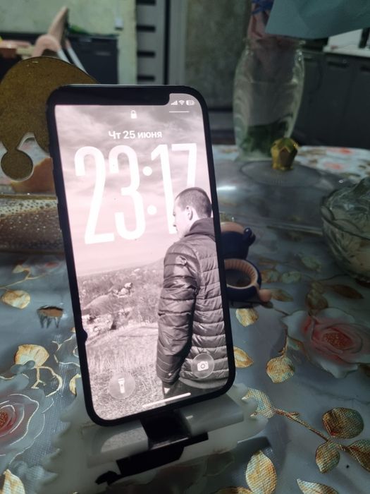 Продам iPhone 12