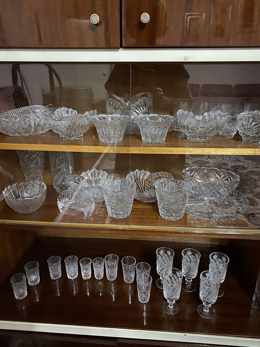 Продам блюдо мадонна новый может комуто нужно