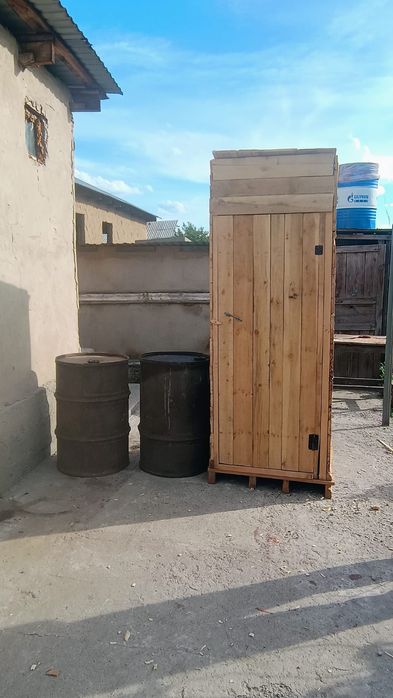 Туалет и советская бочка