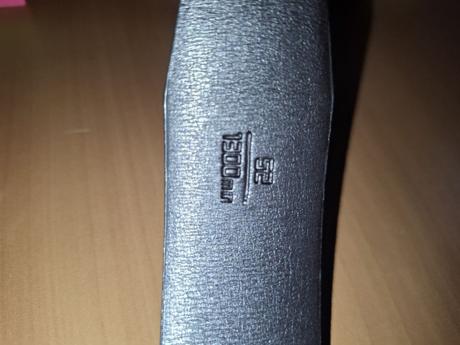 Колан от черна изкуствена кожа с автоматична желязна катарама