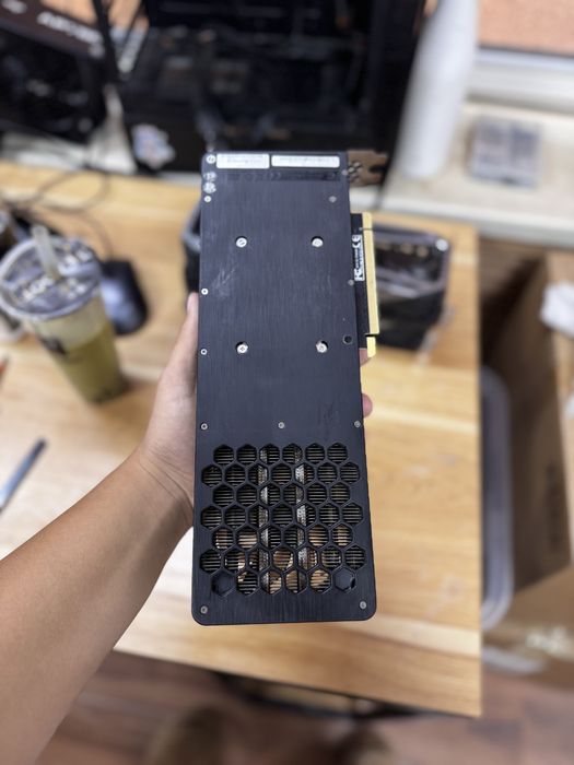 Продам 3070 8gb Gainward