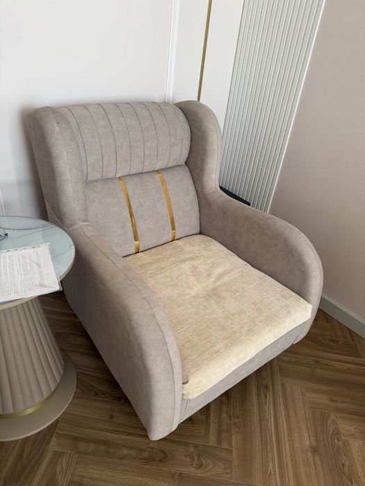 Продам диван новый с 2 креслами