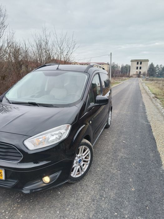 Ford Tourneo Courier Titanium