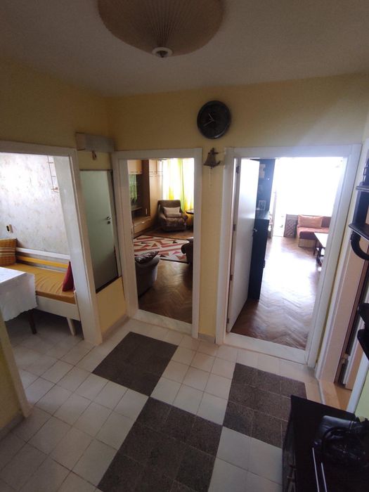 Продава се Двустаен апартамент в Бургас, Славейков - 69 кв.м за 1756 €/кв.м - Снимка #9