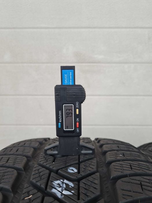 Зимни гуми 2 броя PIRELLI Scorpion 235 55 R19 дот 3921