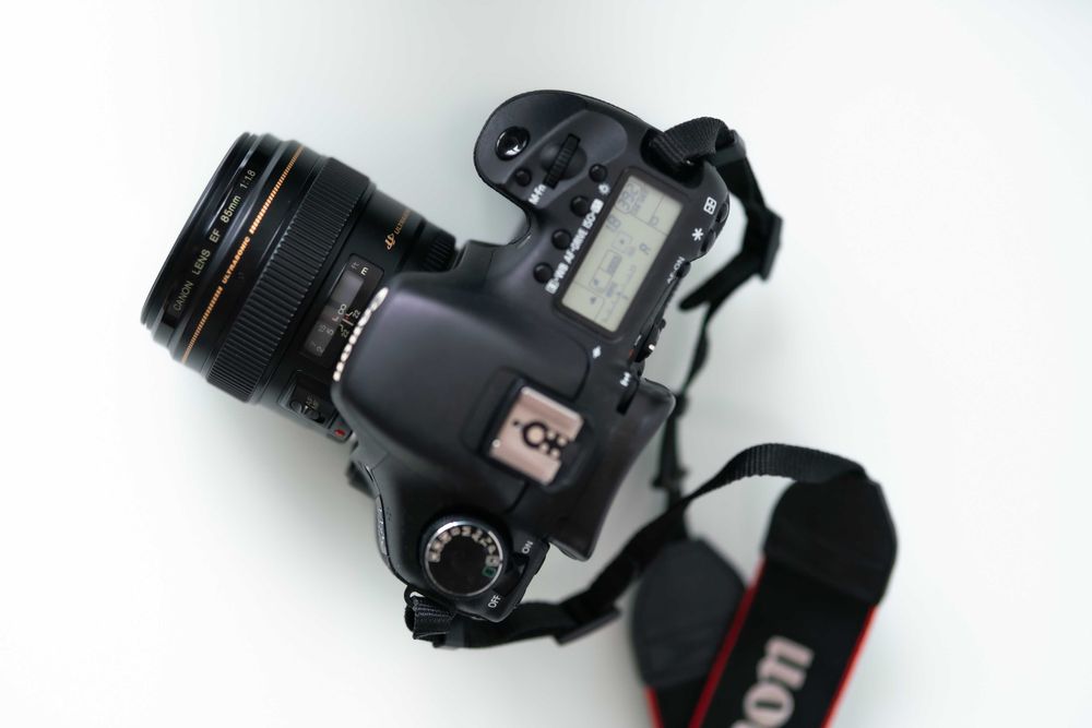 Canon 85mm f 1.8 USM impecabil, sharp, vand sau schimb