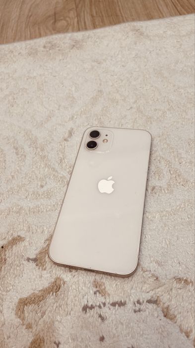 Продам свой iPhone 12 на 128 ГБ.