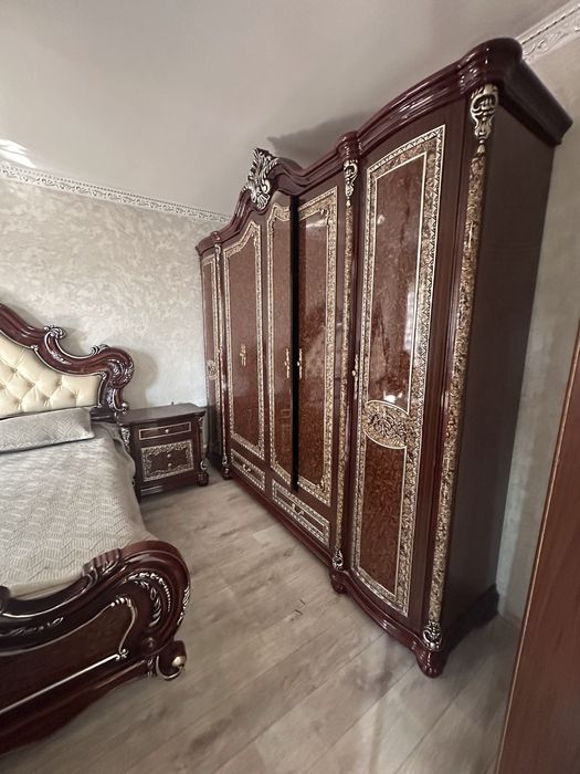 Спальный гарнитур , в отличном состоянии.