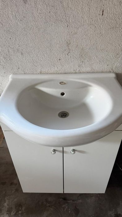 Mobilier de baie, cu dulapior si chiuveta