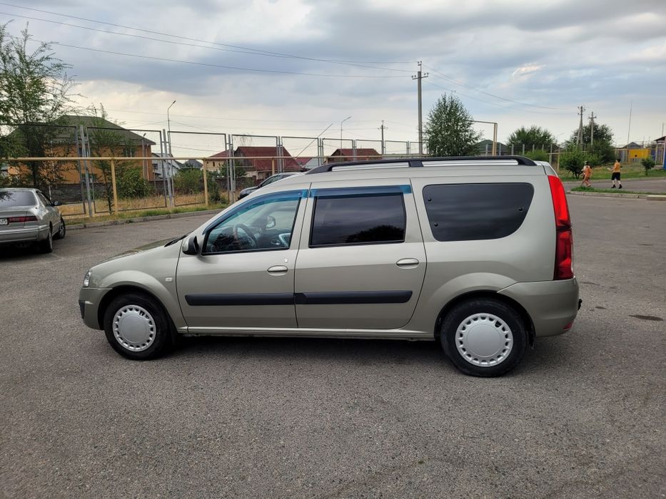 Продам Lada Largus