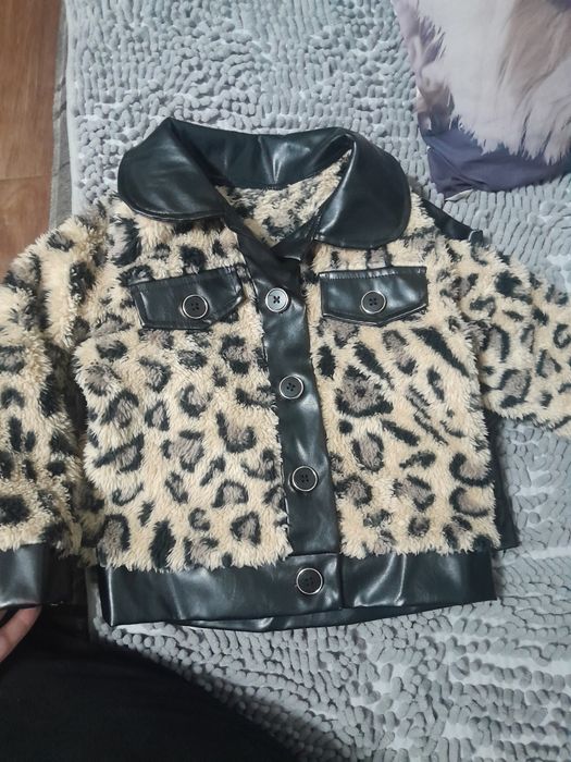 Продам  курточки