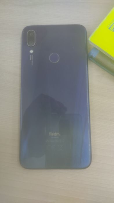 Телефон  Redmi 7