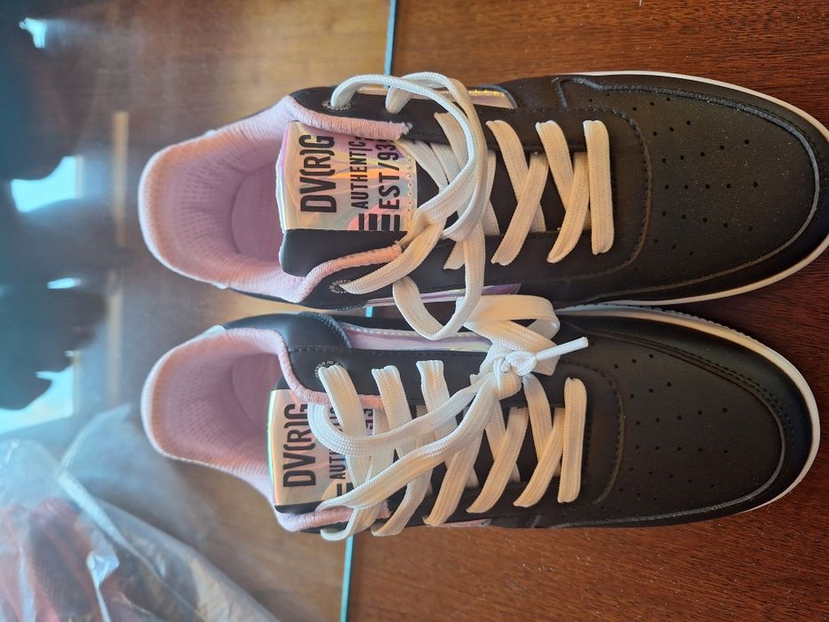 Vand pantofi sport