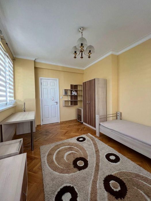 Четиристаен апартамент в ж.к. Медицинска академия.