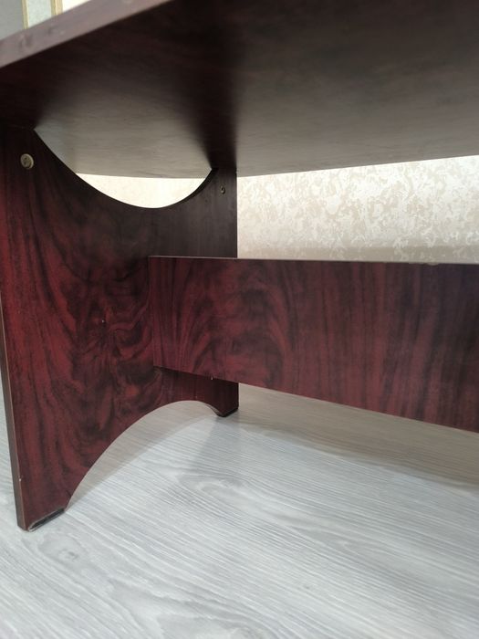 Продается стол дерево 120×60