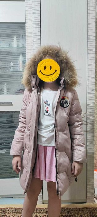 продам зимнюю куртку на девочку