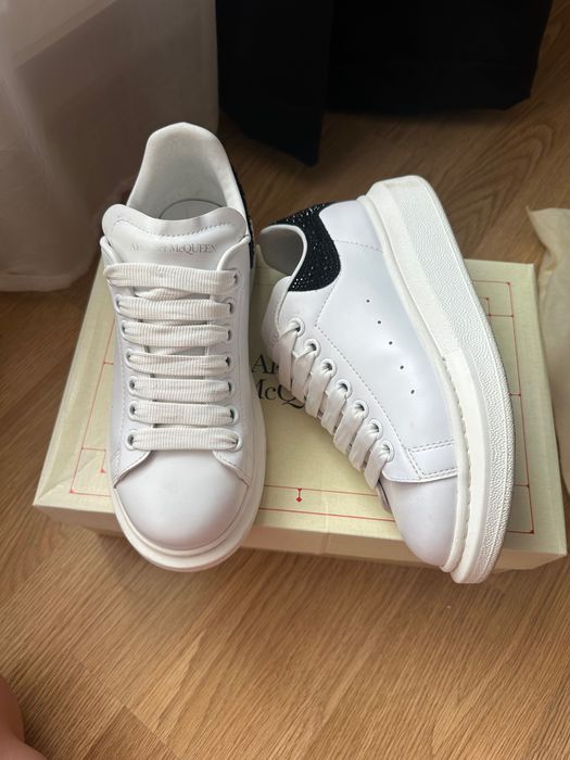 Alexander McQueen сникърси