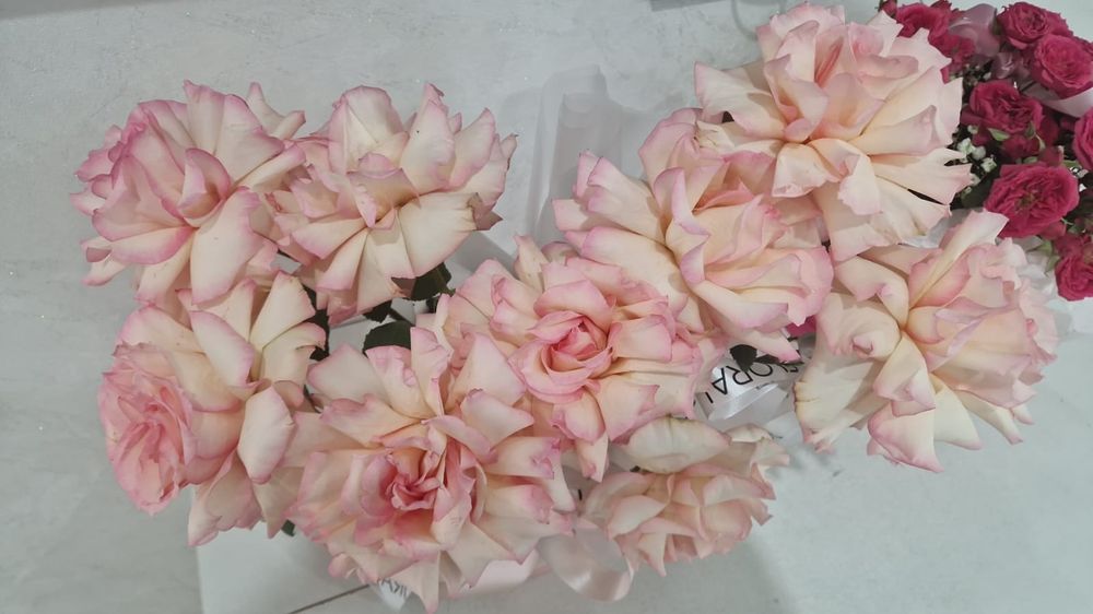 Свежие букеты цветов