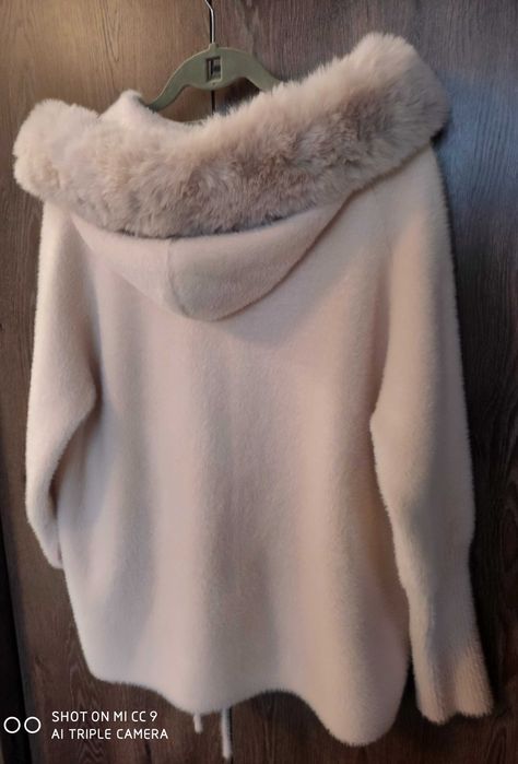 Кашмирена розова жилетка нова