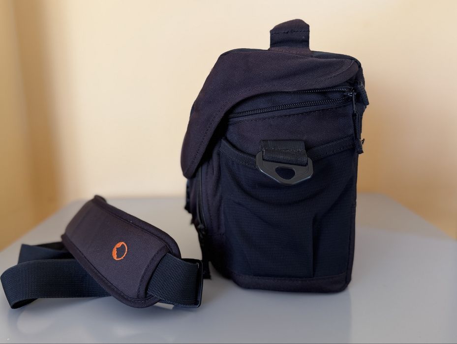 Чанта за фотоапарат Lowepro Nova 170 AW