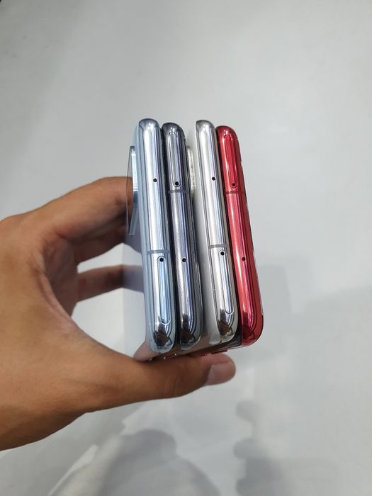 Samsung Galaxy S20 PLUS. OzU 12/256 GB Snapdragon 865. Garantya bor