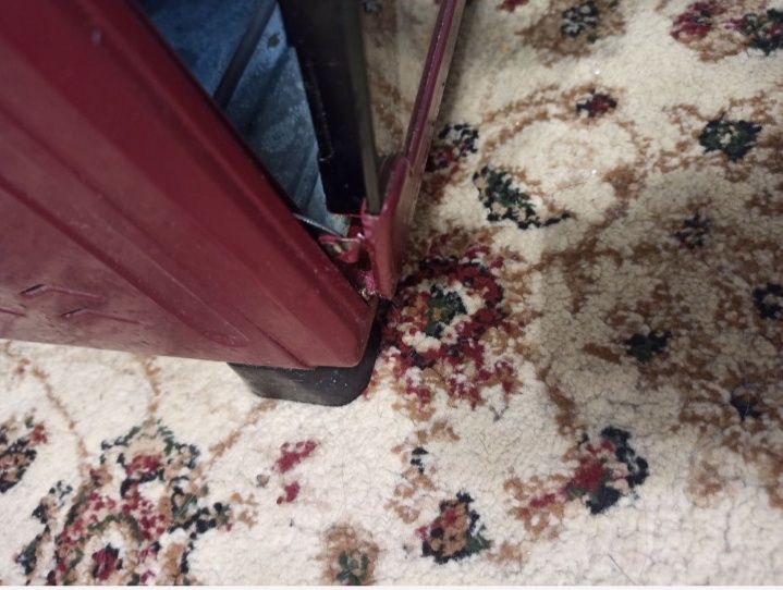 Продам на запчасти микроволновку и печь