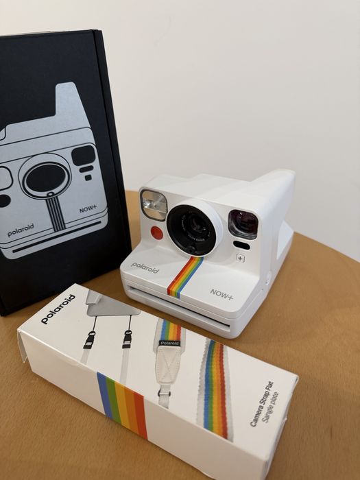 Фотоапарат за моментни снимки Polaroid Now +