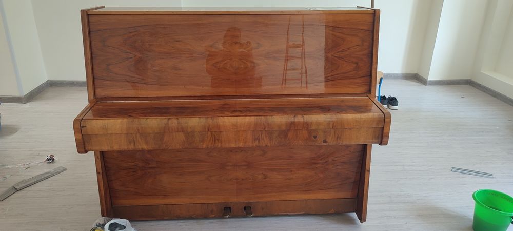 Продам пианино Рига