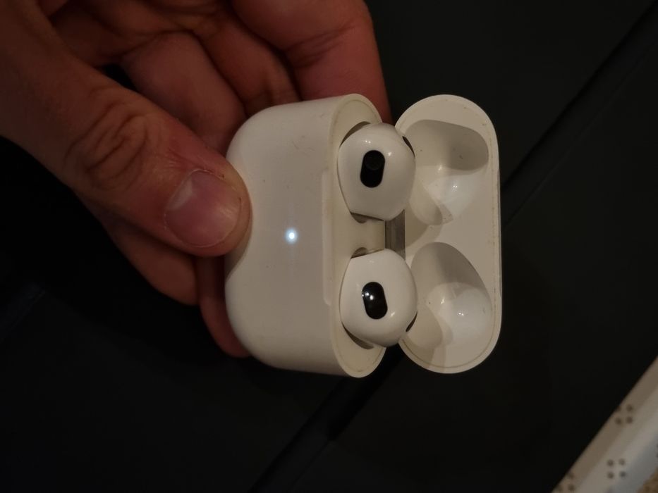 Apple Airpods 3rd Generation (DEFECTE)