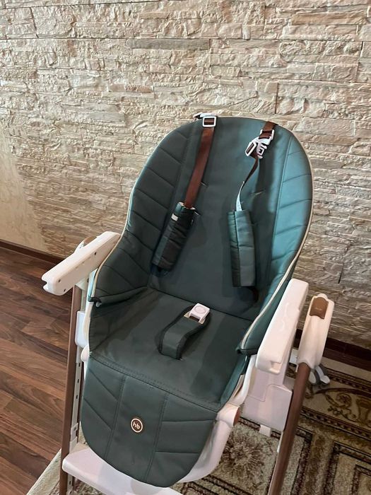 Стульчик для кормления Happy Baby Berny V2