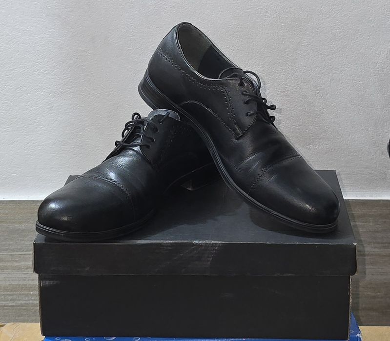 Pantofi negri băieți mărime 38