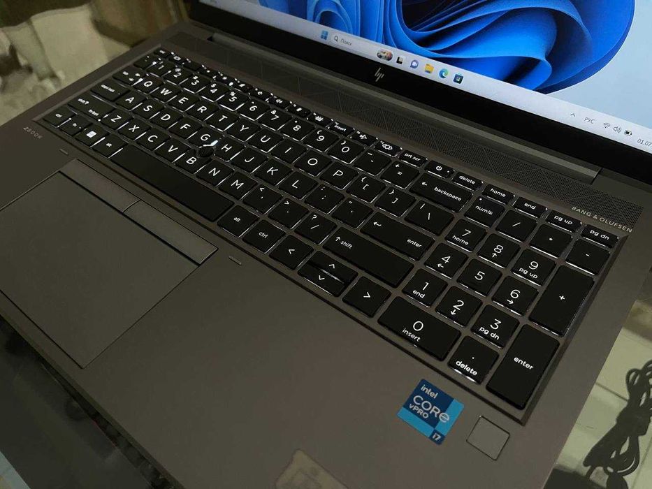 HP ZBook 15 G8 Core i7-1185G7 озу16гб 256ssd Nvidio Quadro T500