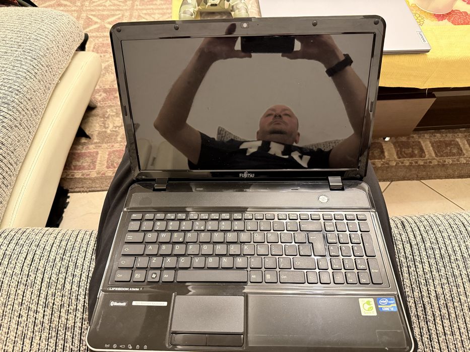 Vand laptop Fujitsu