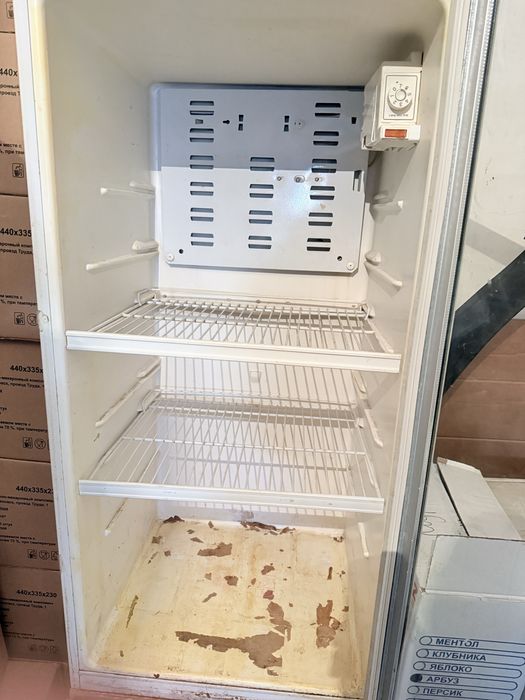 Холодильник витринный