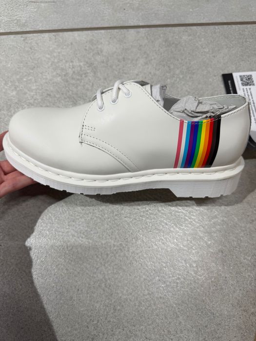 Обувки dr. Martens, чисто нови, 38 номер
