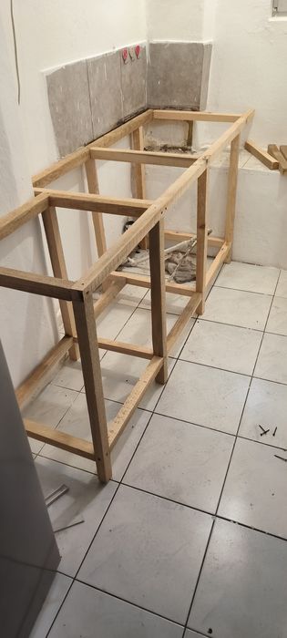 Mobilier rustic din lemn masiv