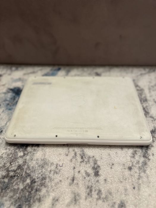 Macbook 13 Mid 2010