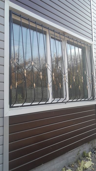 Железные двери и решетки