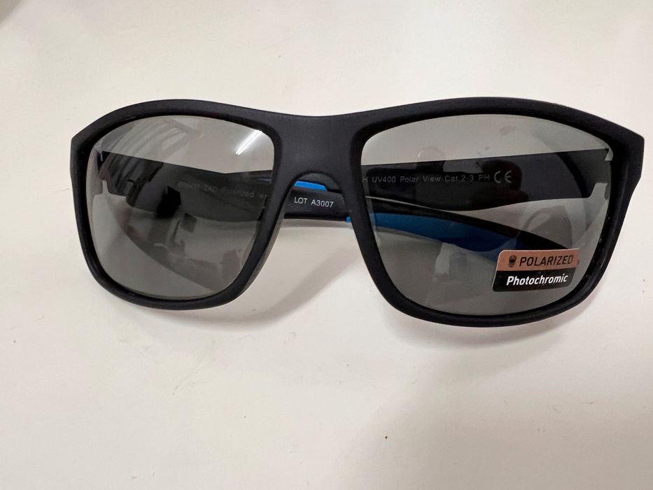 Ochelari de soare cu lentile polarizate și fotosensibile
